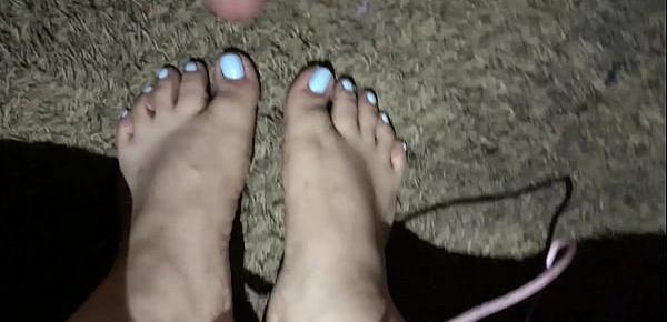 Cumshot on her sexy feet and toes